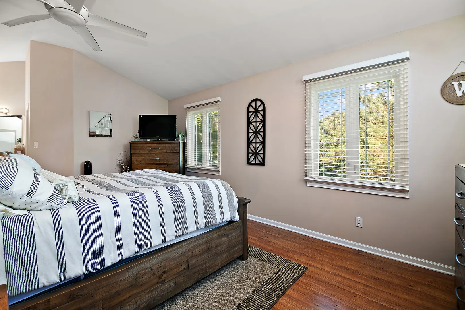 15551 W Baker Road IL