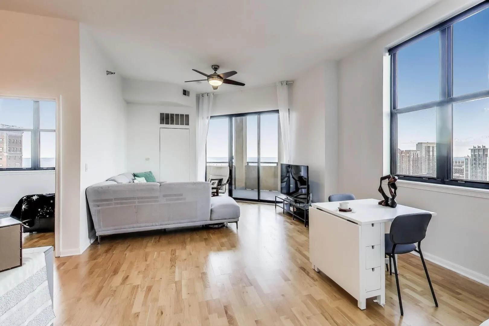 1464 S Michigan Avenue 1904 IL