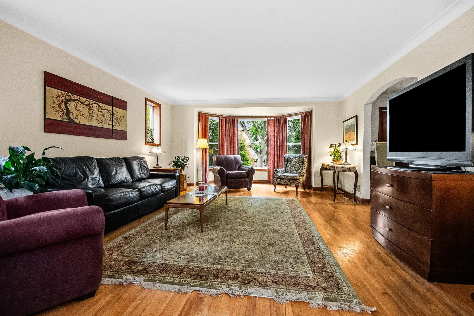 5706 N Mozart Street IL