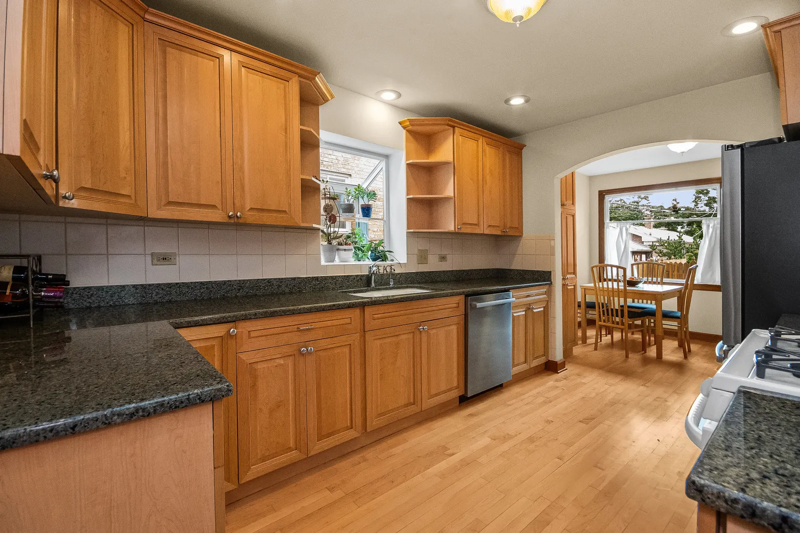 5706 N Mozart Street IL