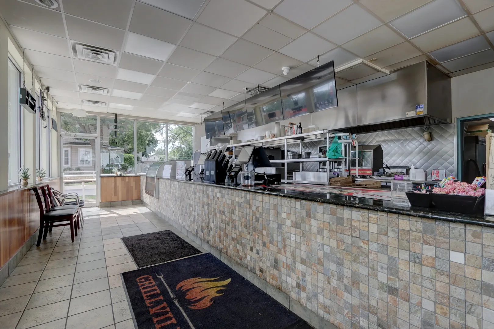 327 S Milwaukee Avenue IL