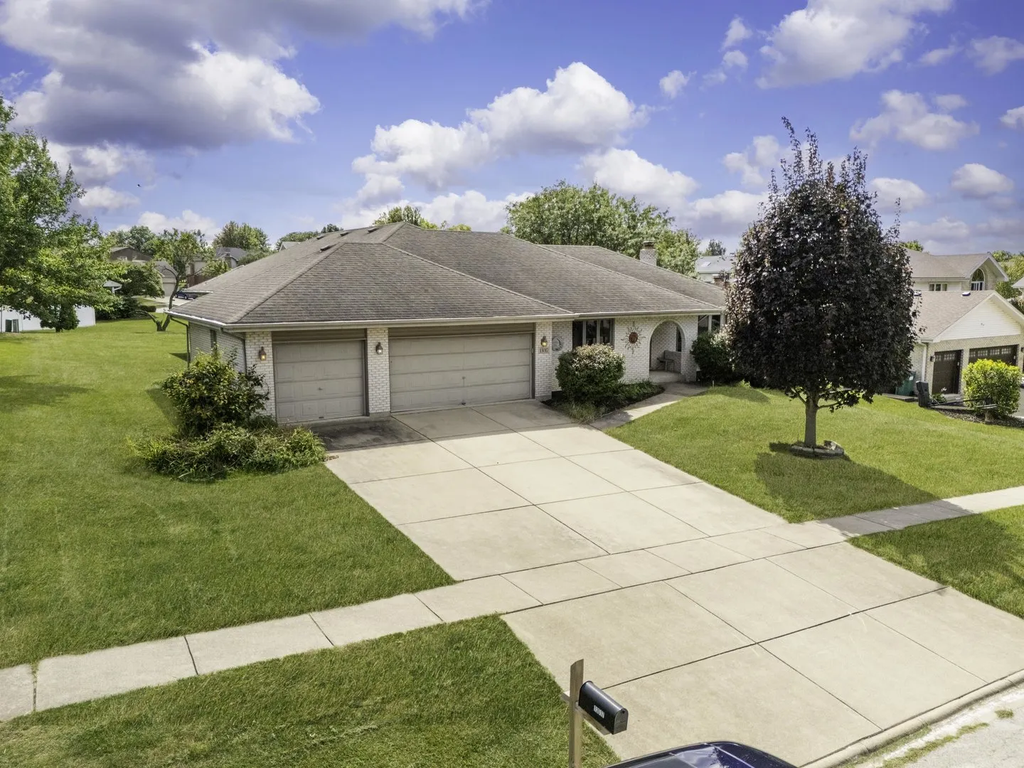 13017 W Hiawatha Drive IL