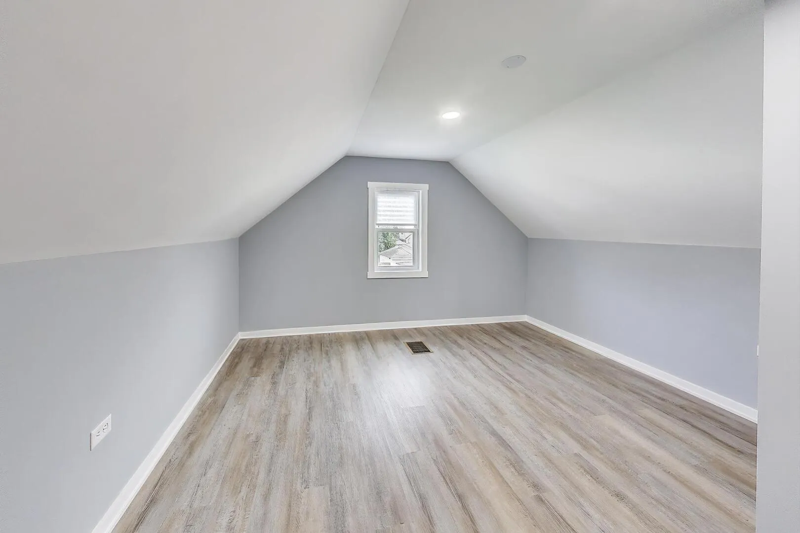 3822 W 71st Street IL