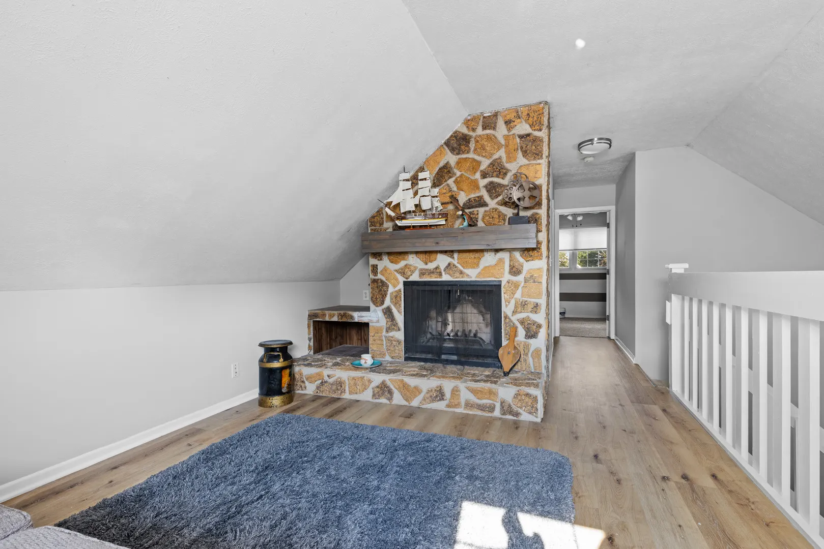 4830 Crown Point Circle IL