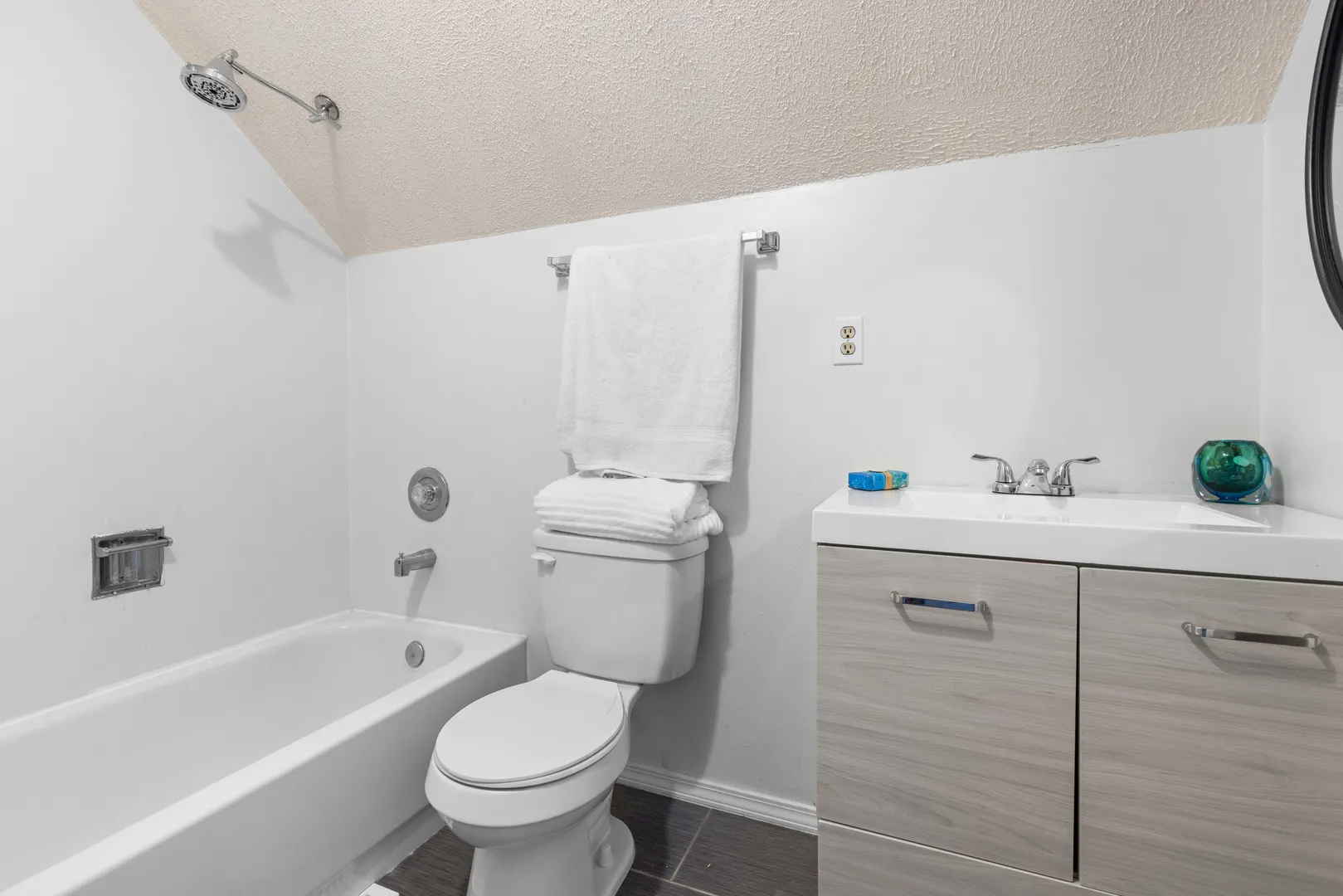 4830 Crown Point Circle IL