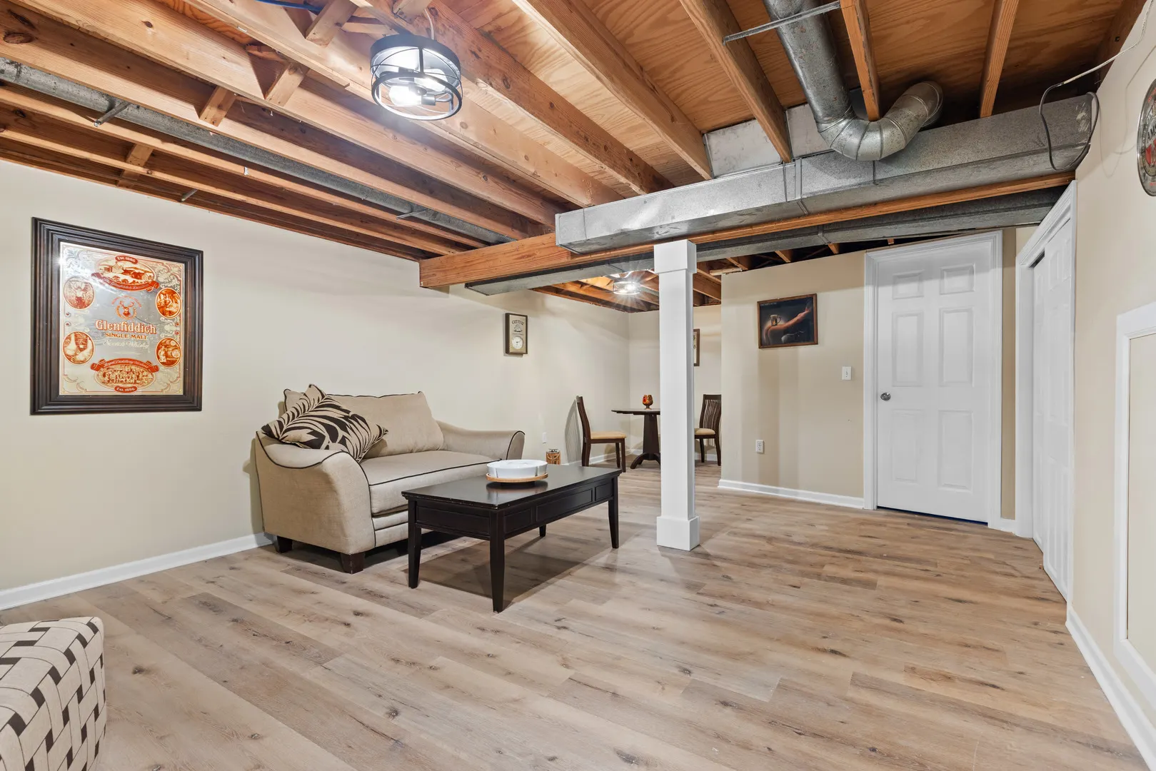 4830 Crown Point Circle IL