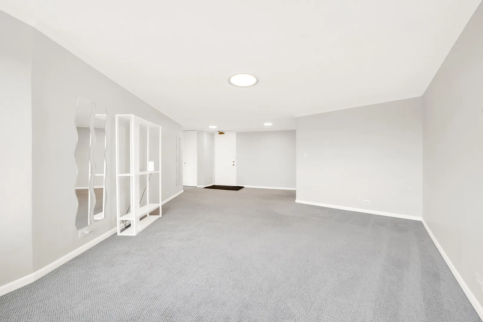 6833 N Kedzie Avenue 709 IL