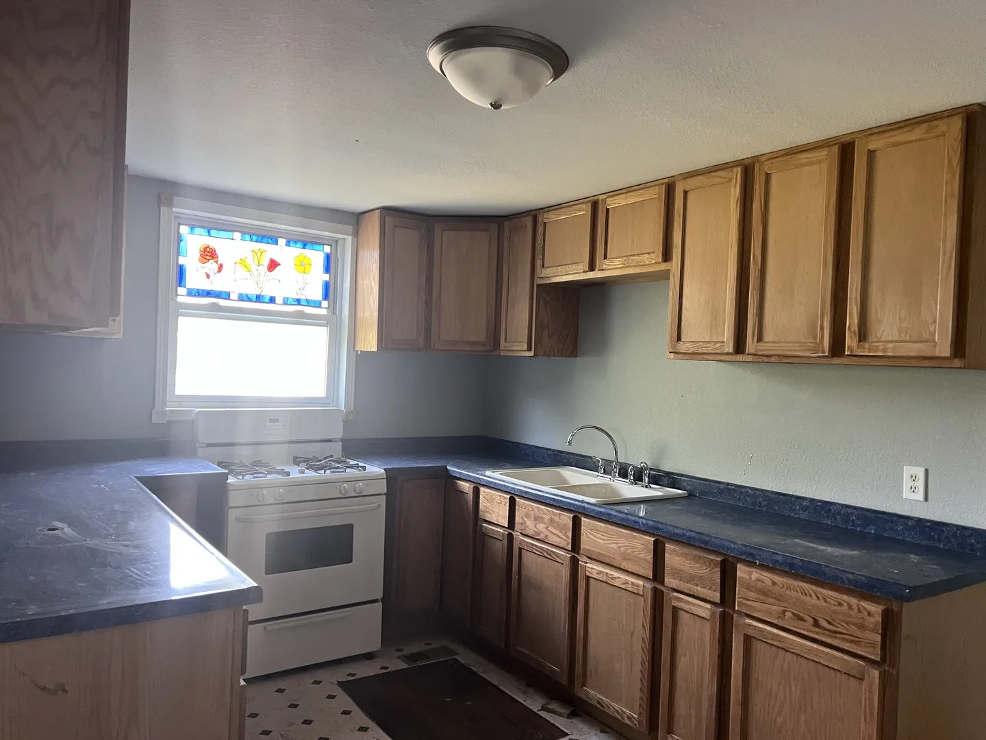 208 S Elm Street IL