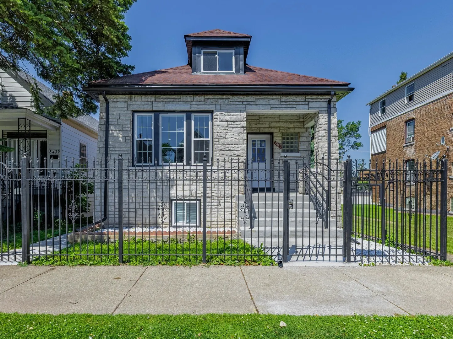 8430 S Manistee Avenue IL