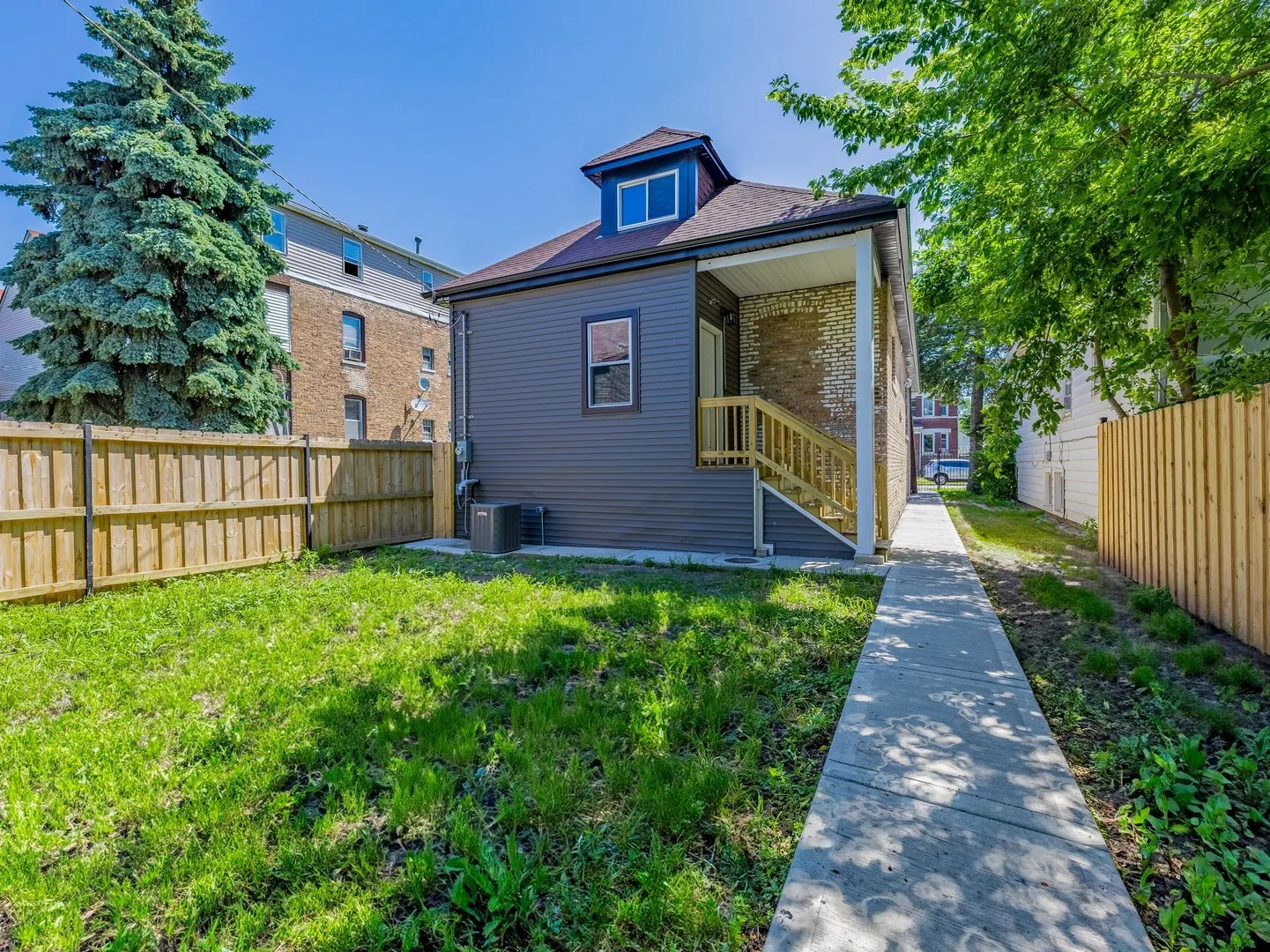 8430 S Manistee Avenue IL