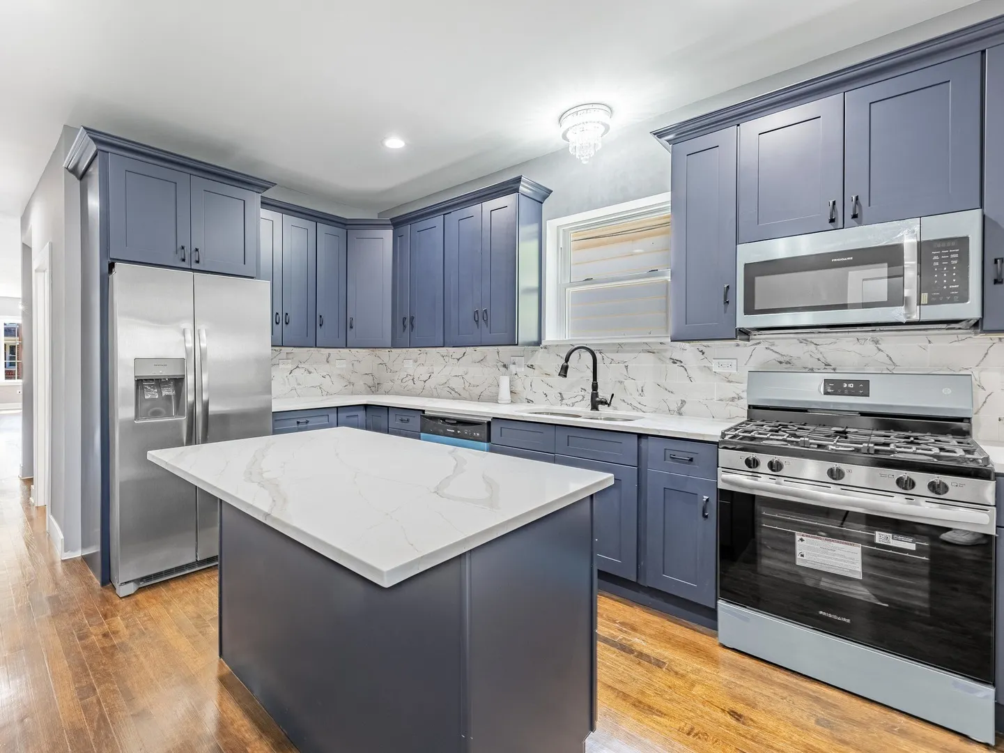 8430 S Manistee Avenue IL