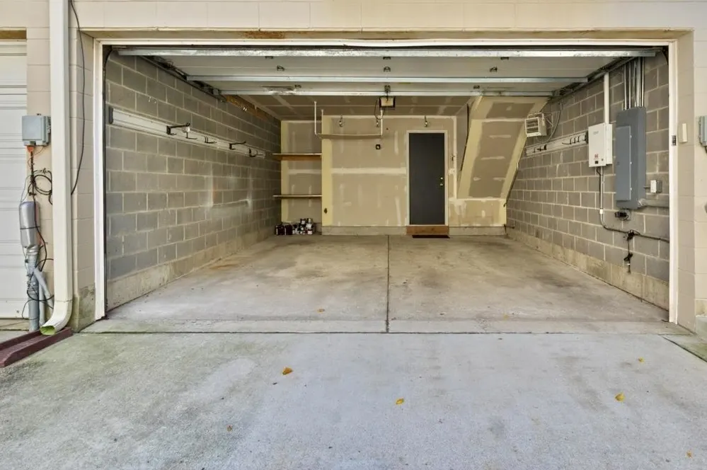 1816 N Rockwell Street C IL