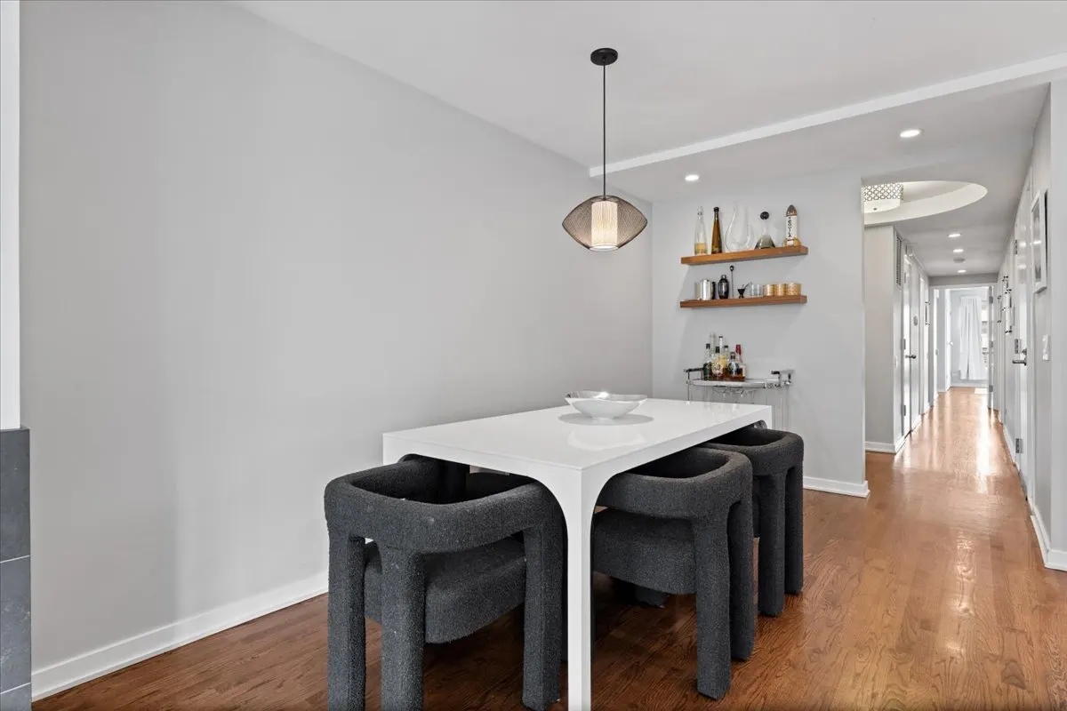 916 W Fletcher Street C IL