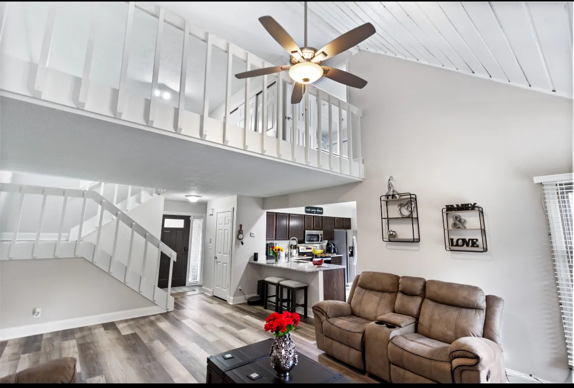 5051 Woodlake Drive IL