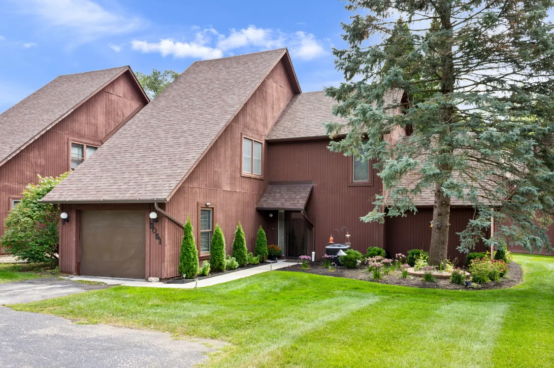 5051 Woodlake Drive IL