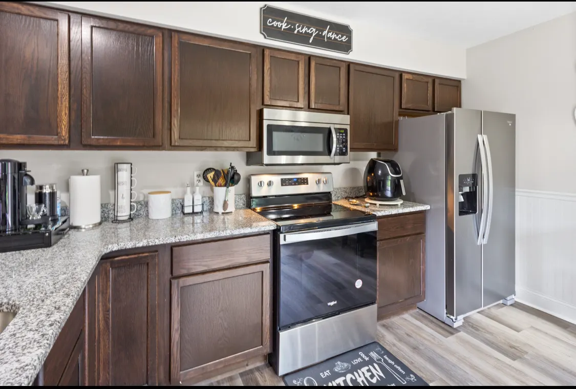 5051 Woodlake Drive IL