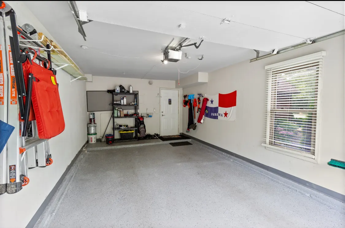 5051 Woodlake Drive IL