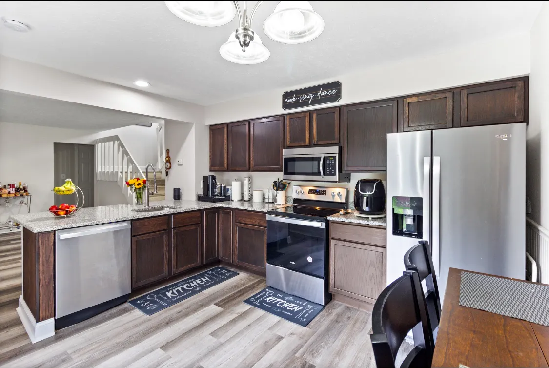 5051 Woodlake Drive IL