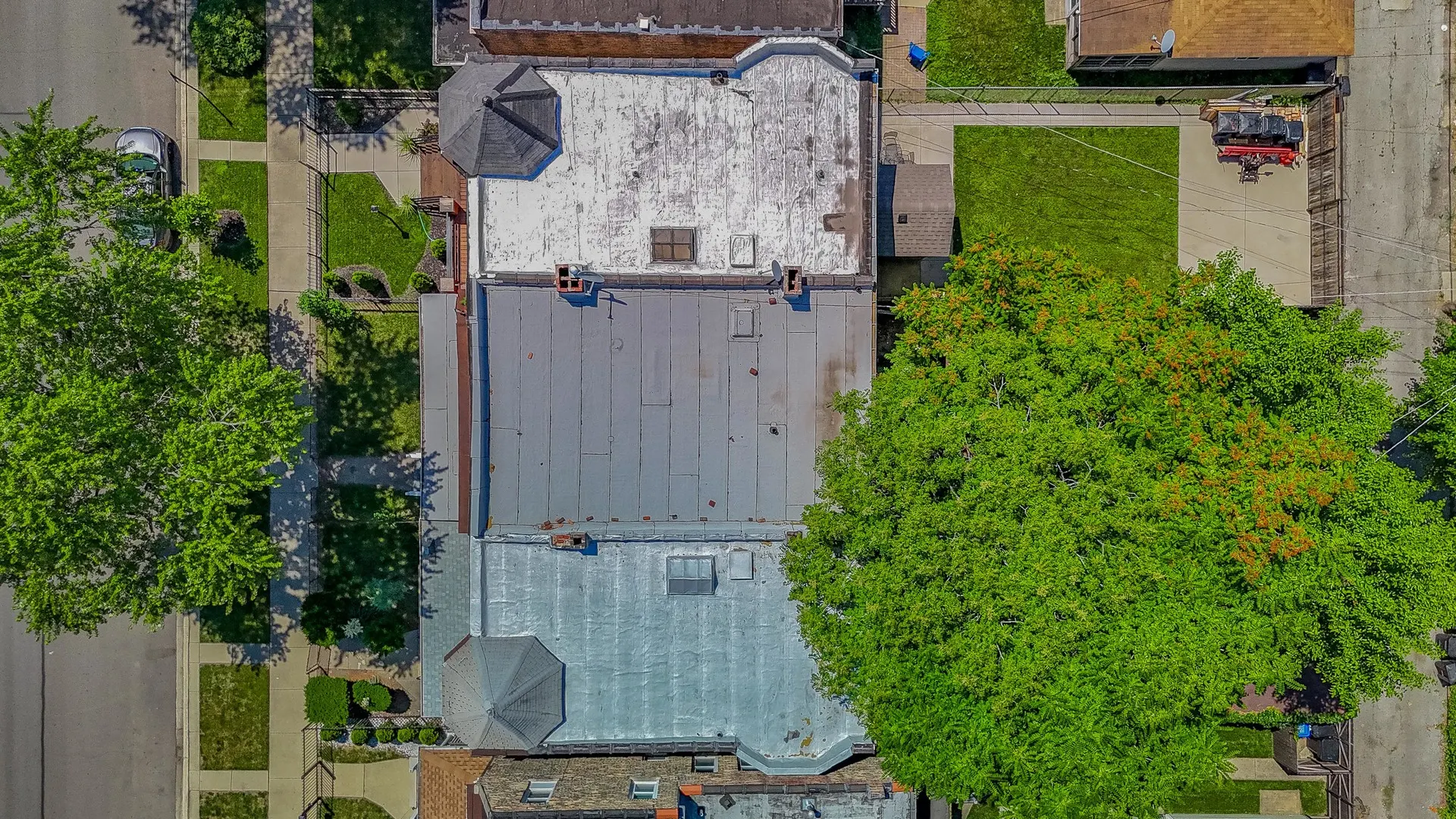 1310 E 72nd Street IL