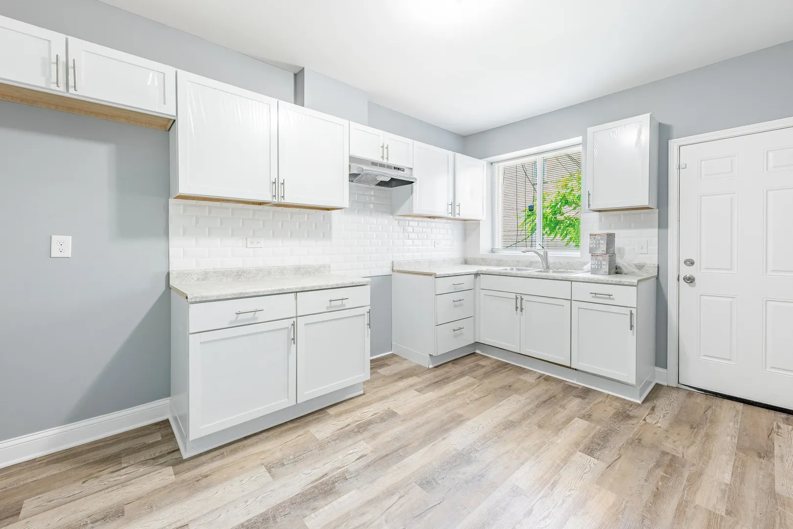1310 E 72nd Street IL