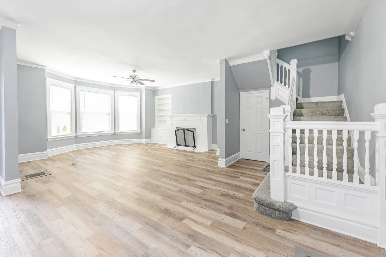 1310 E 72nd Street IL