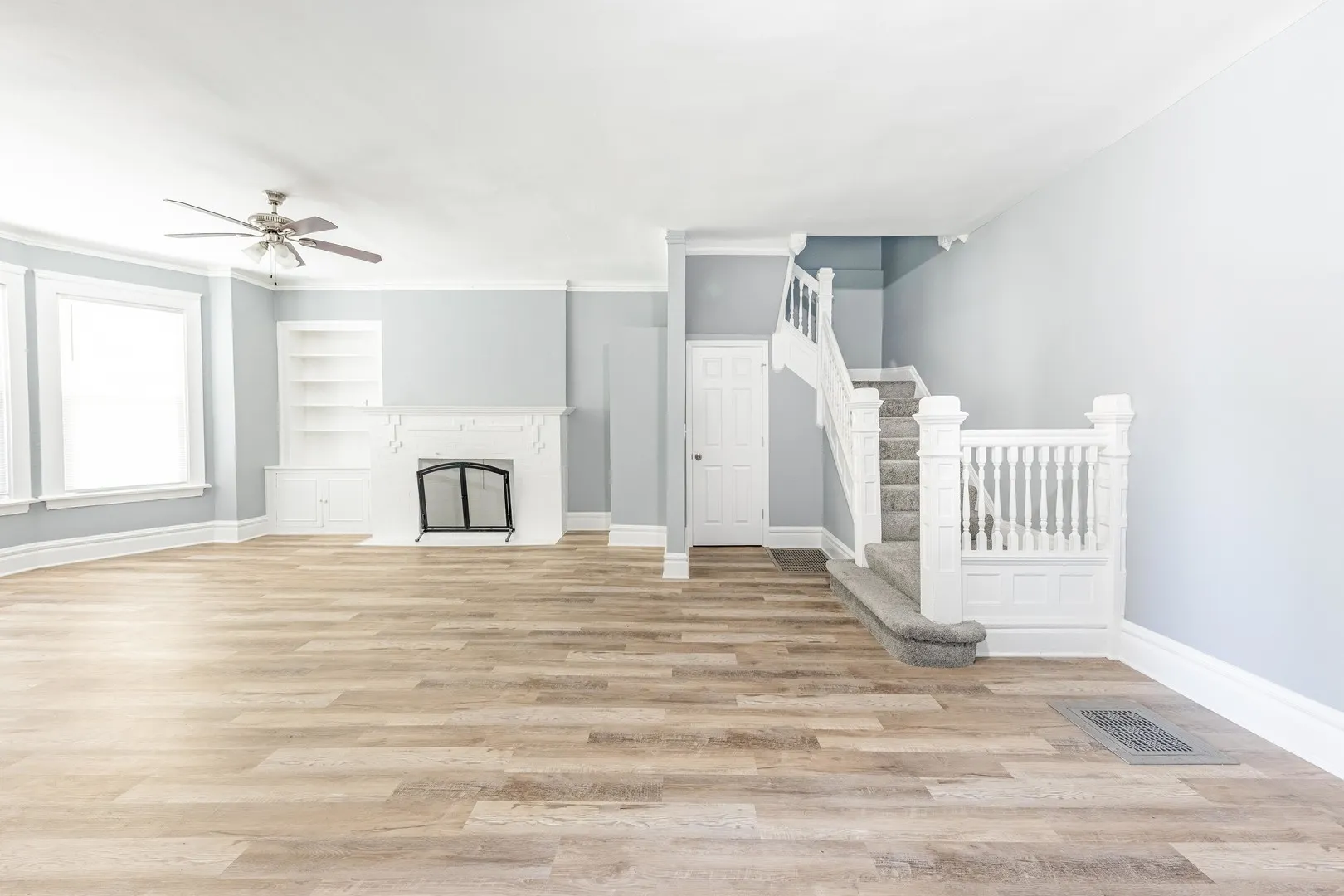 1310 E 72nd Street IL
