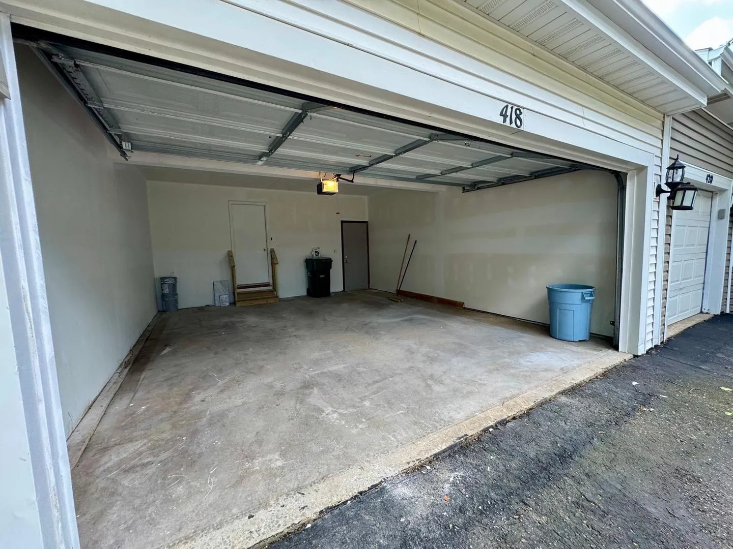 418 Farmbrook Court IL