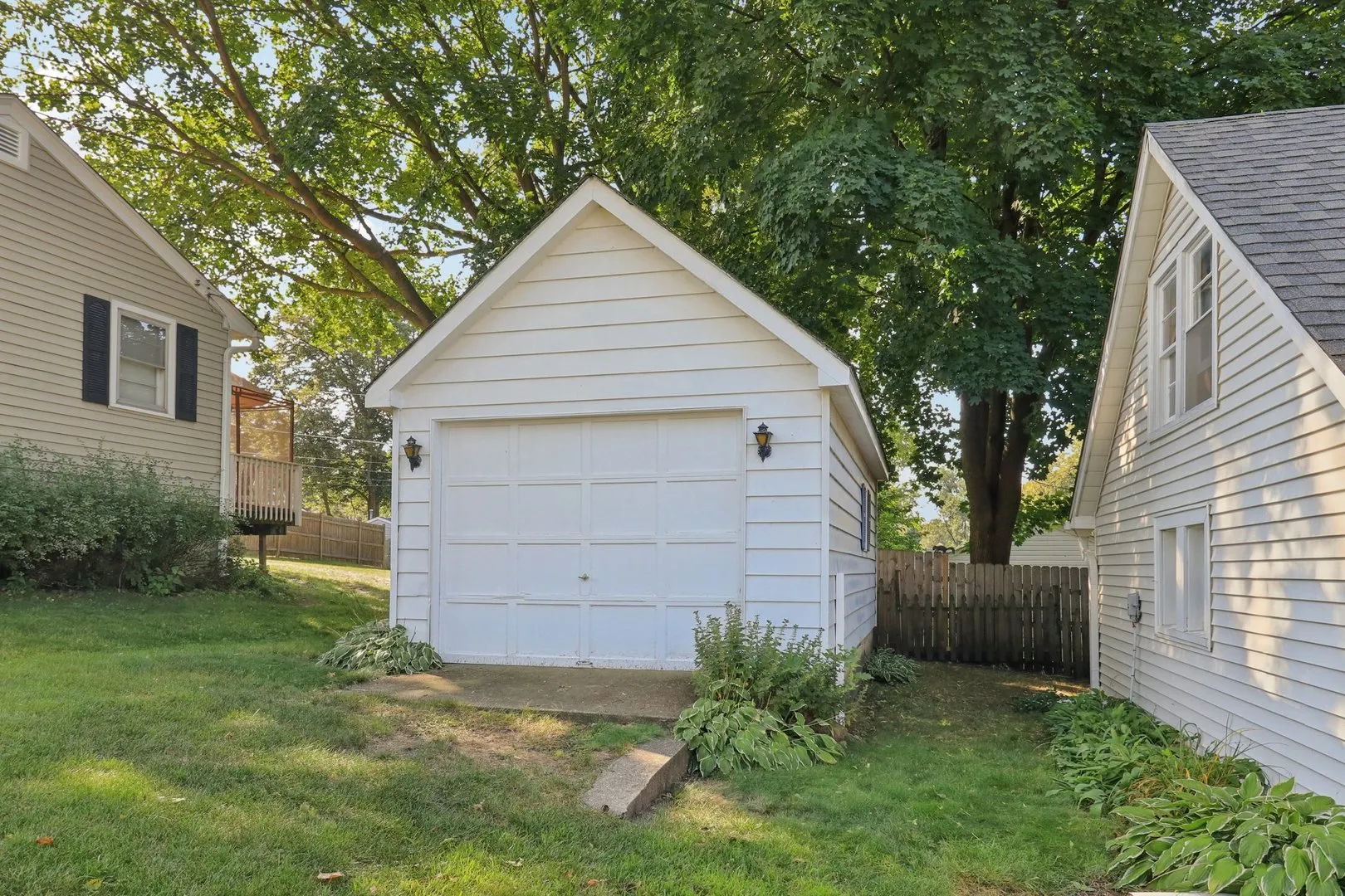 1514 N Freund Avenue IL