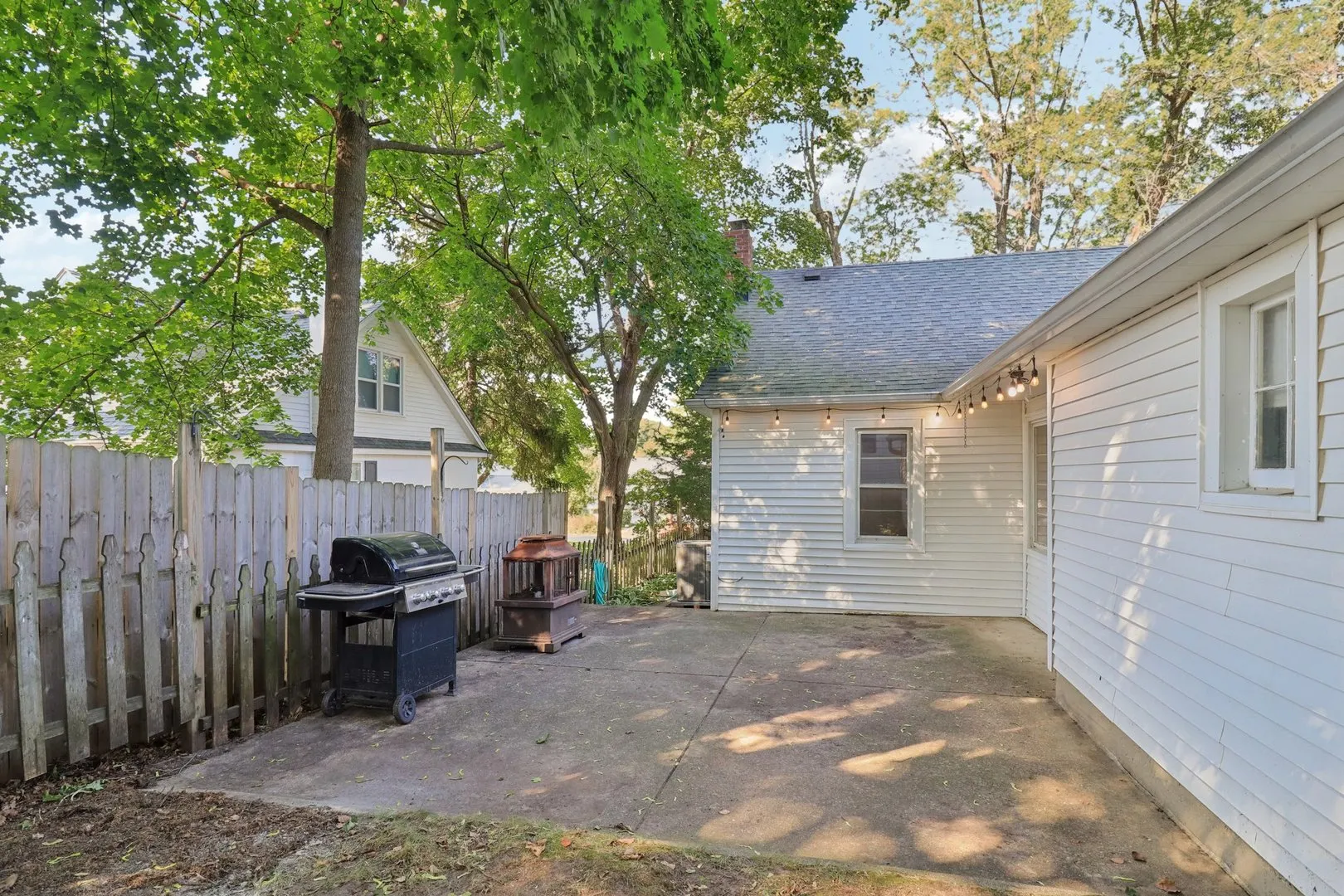 1514 N Freund Avenue IL