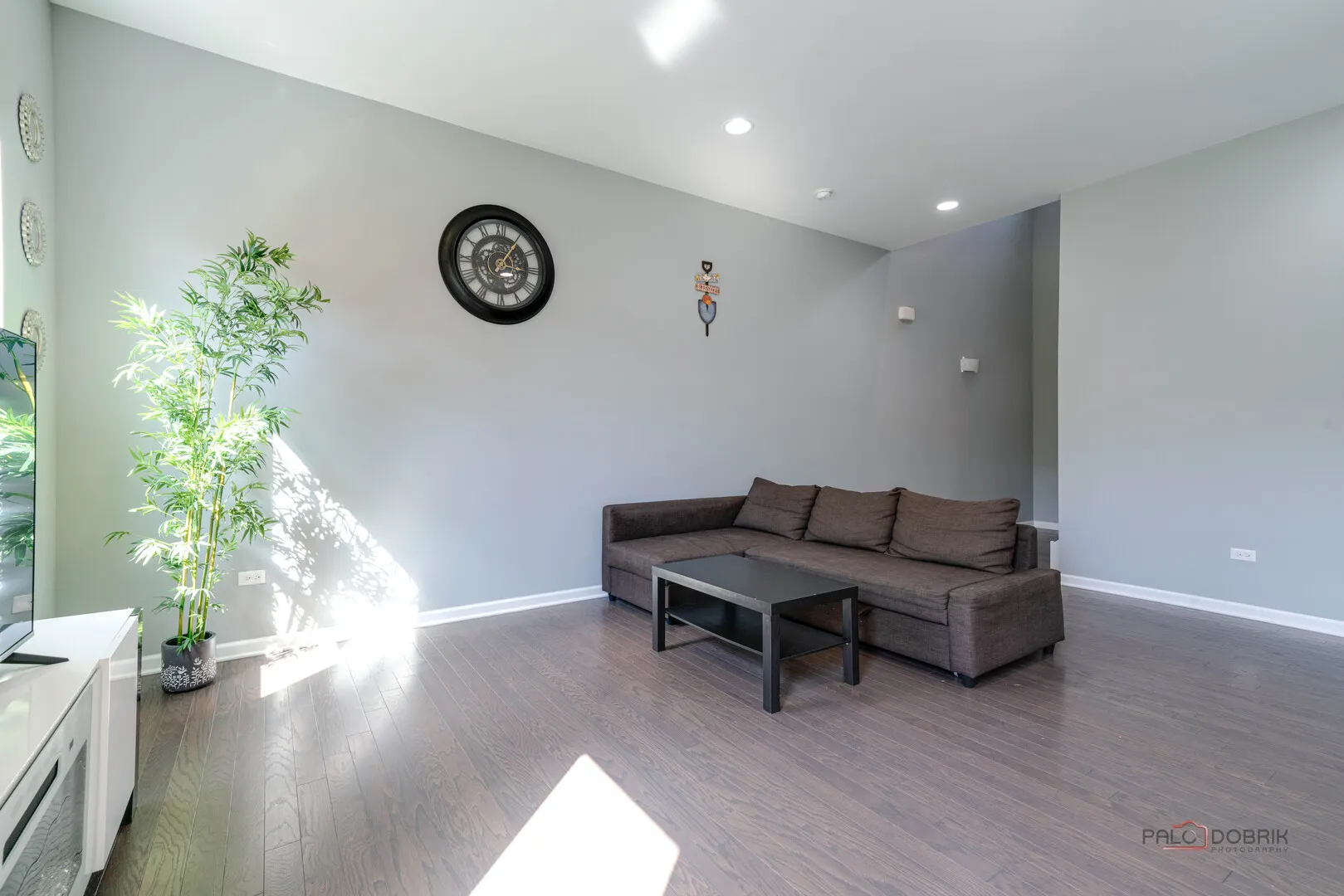 2366 N Newberry Lane IL