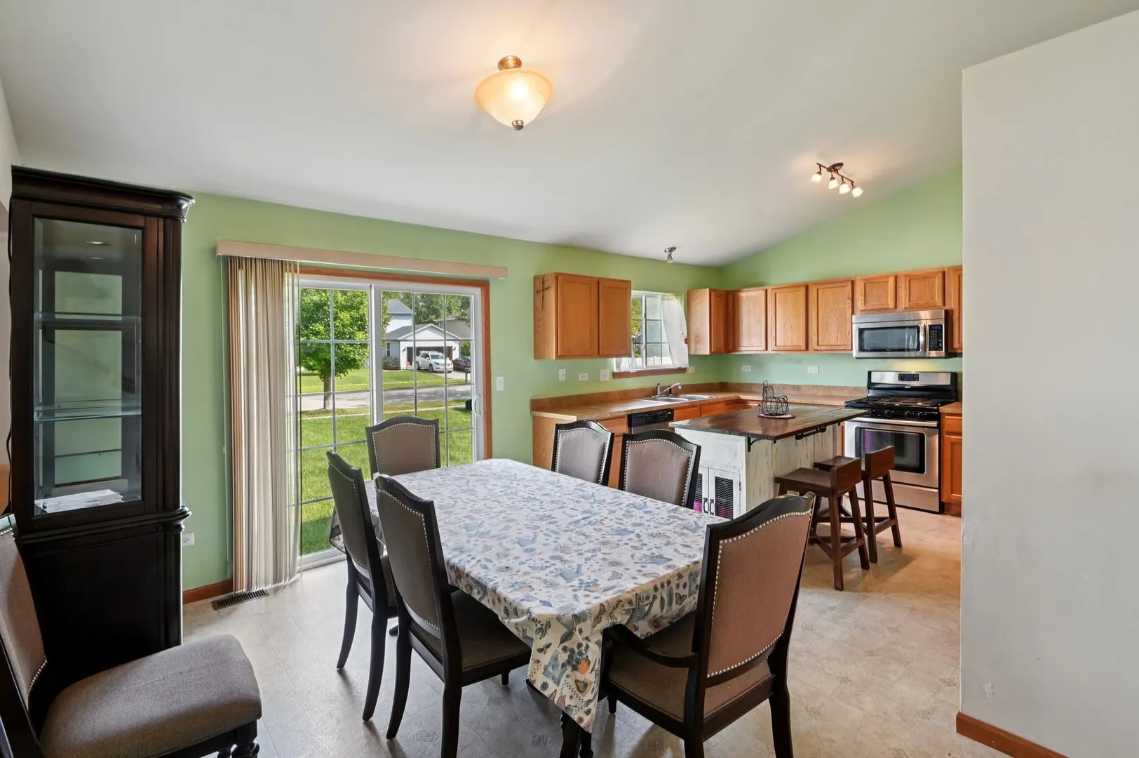 1102 Nikki Court IL