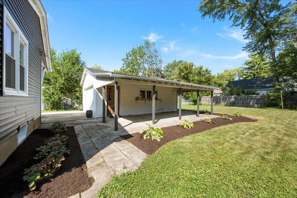 619 Church Street IL
