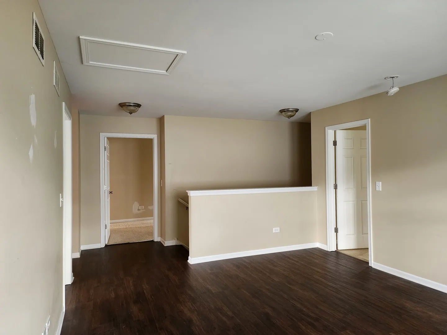 570 Collier Drive IL