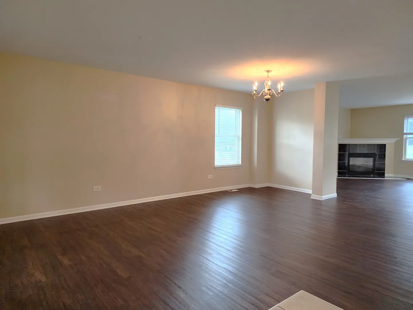 570 Collier Drive IL