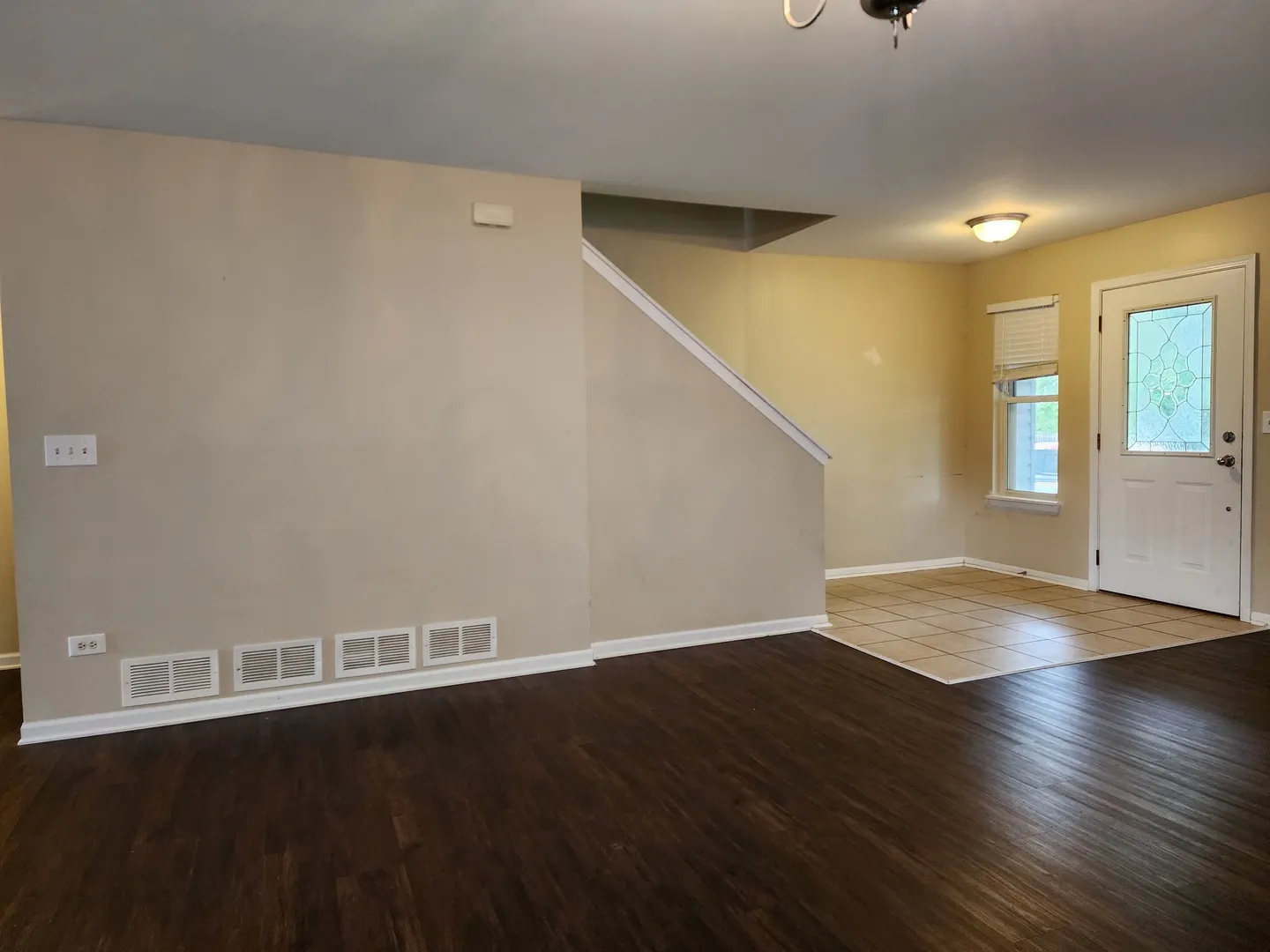570 Collier Drive IL