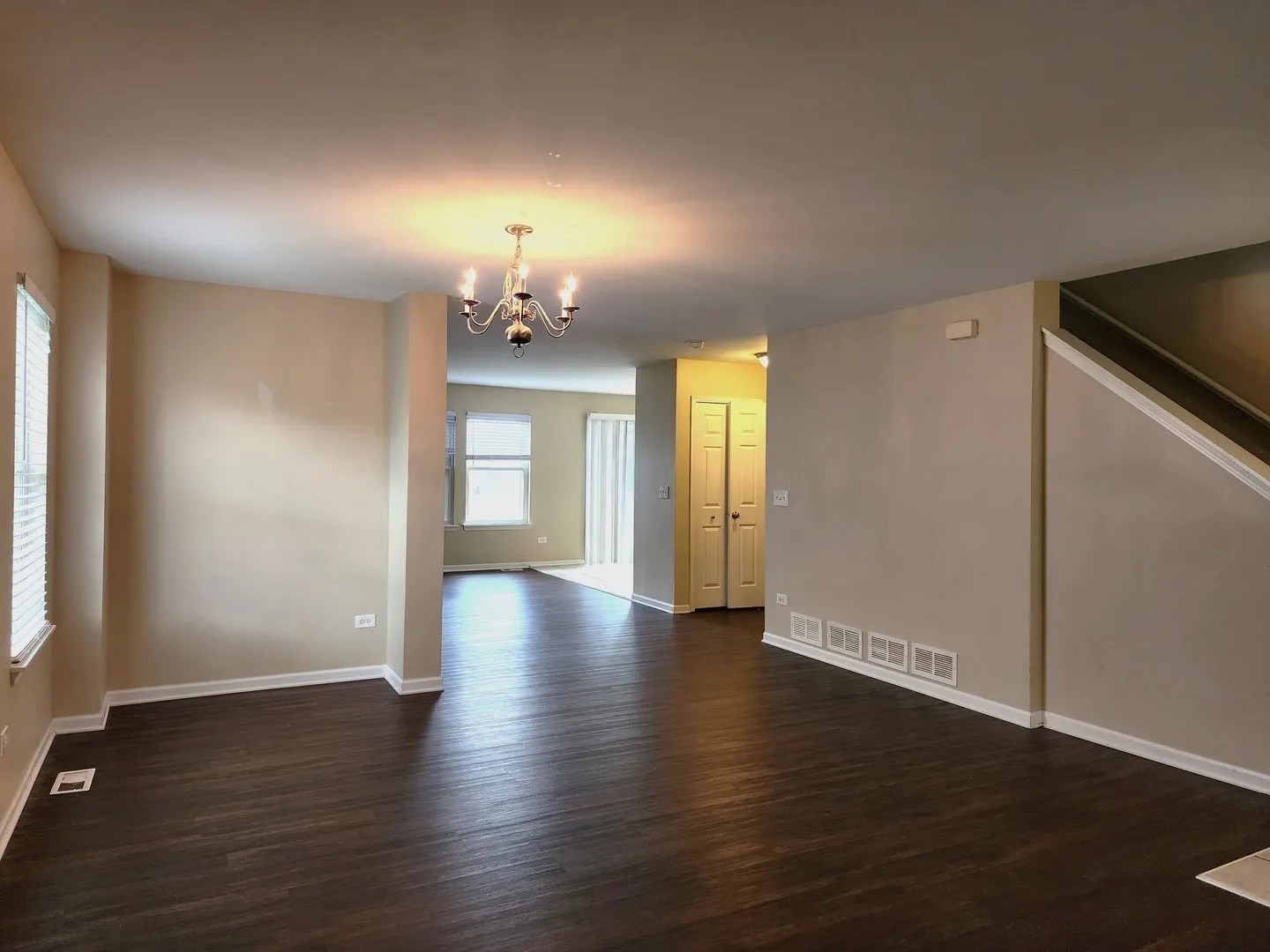 570 Collier Drive IL