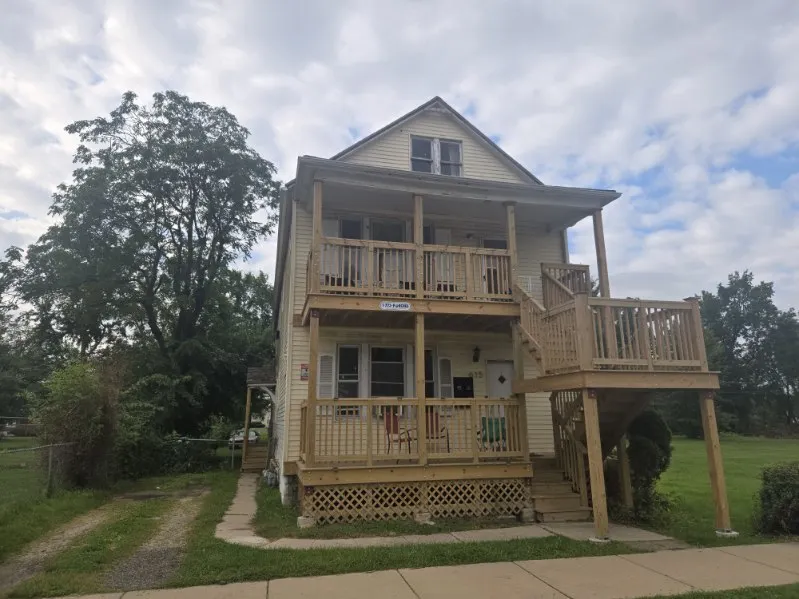 615 Frances Street IL