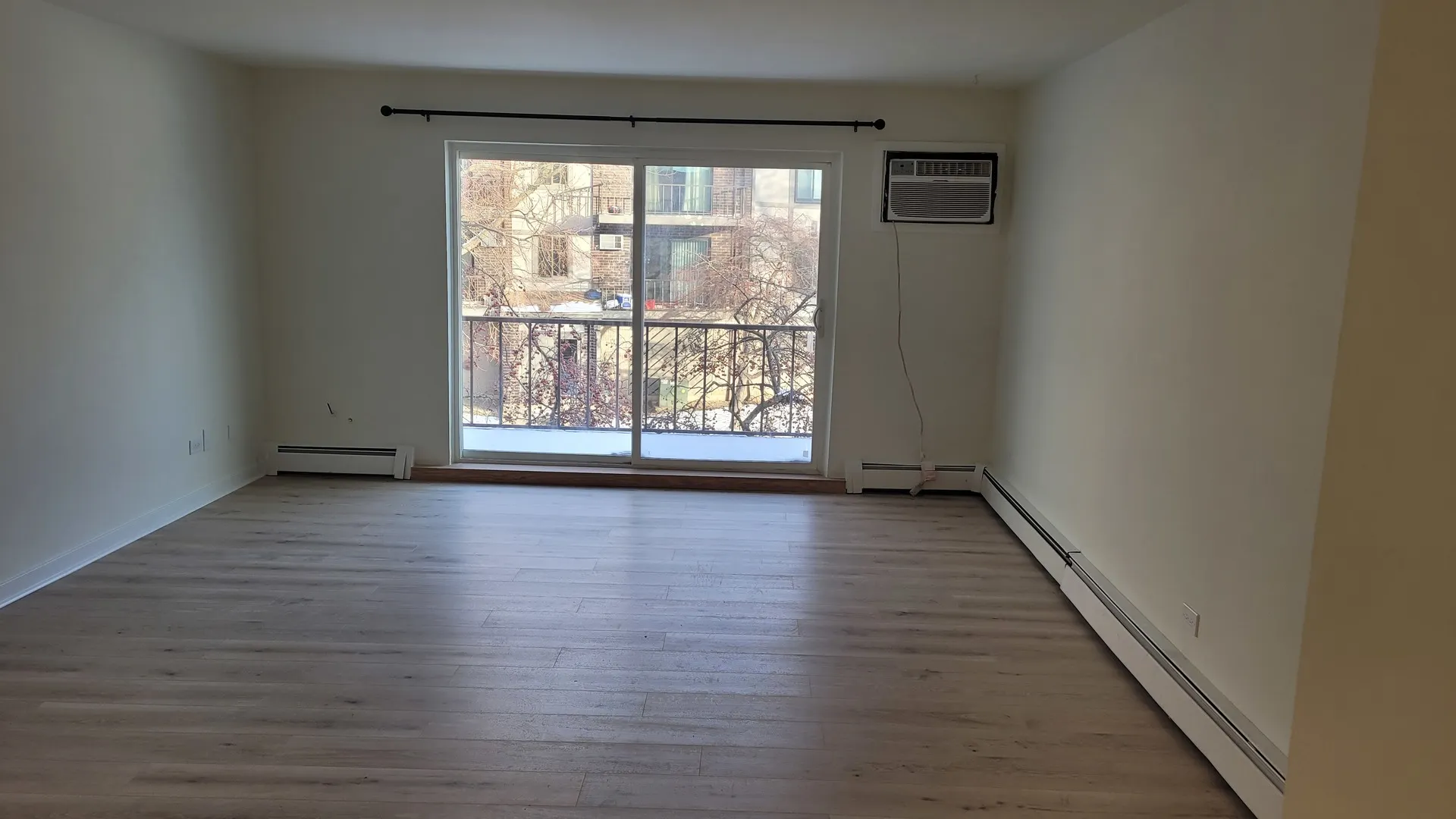 514 Kiowa Circle 204 IL