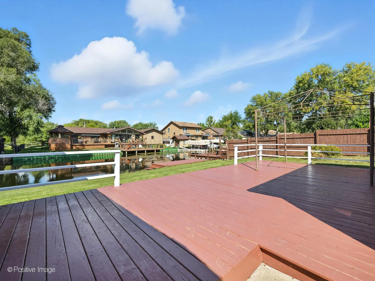 702 Livingston Street IL