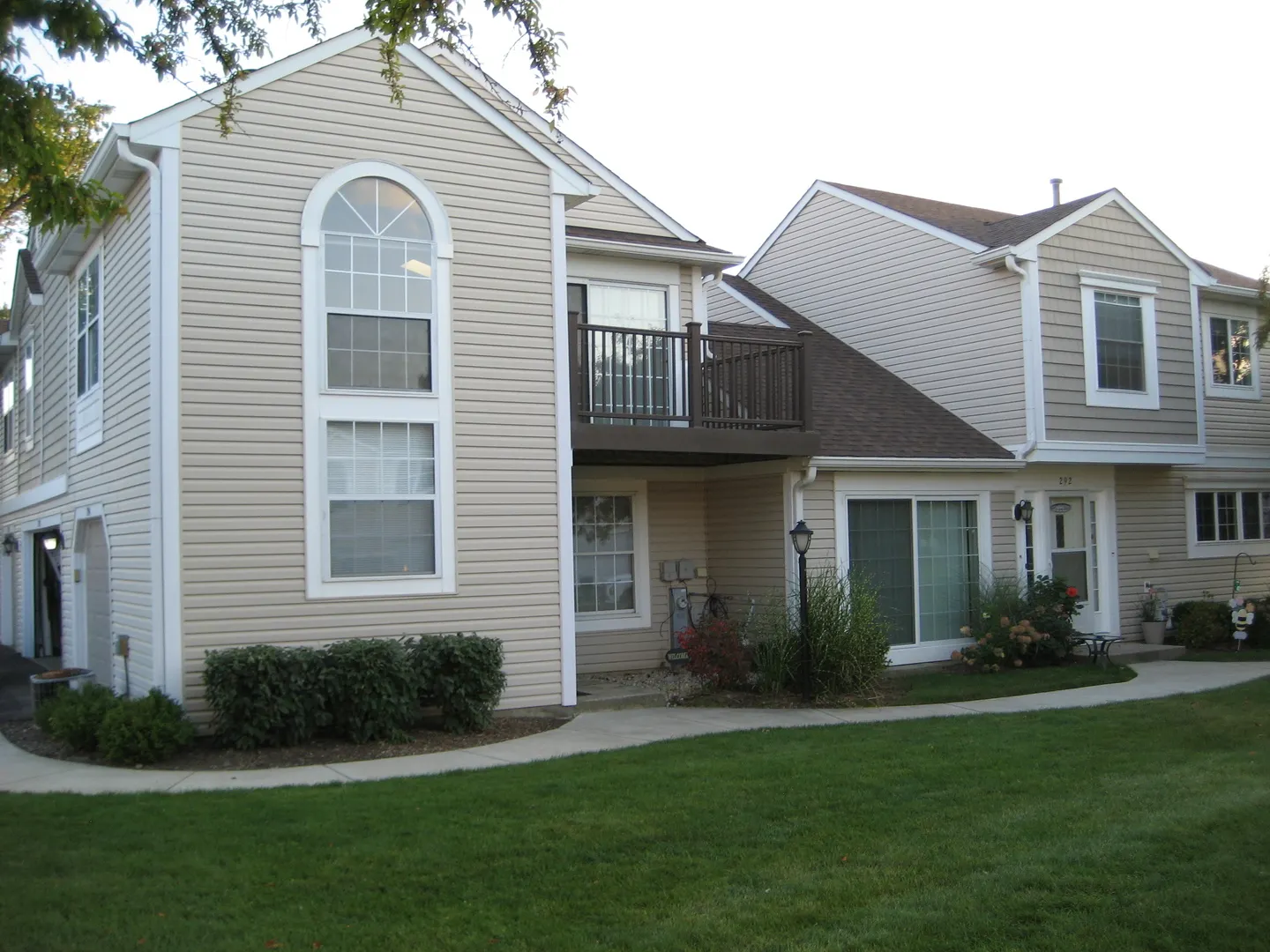 294 Le Parc Circle IL