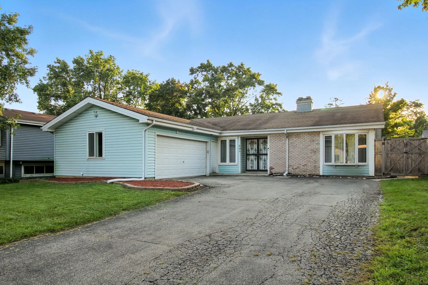 227 Lexington Drive IL