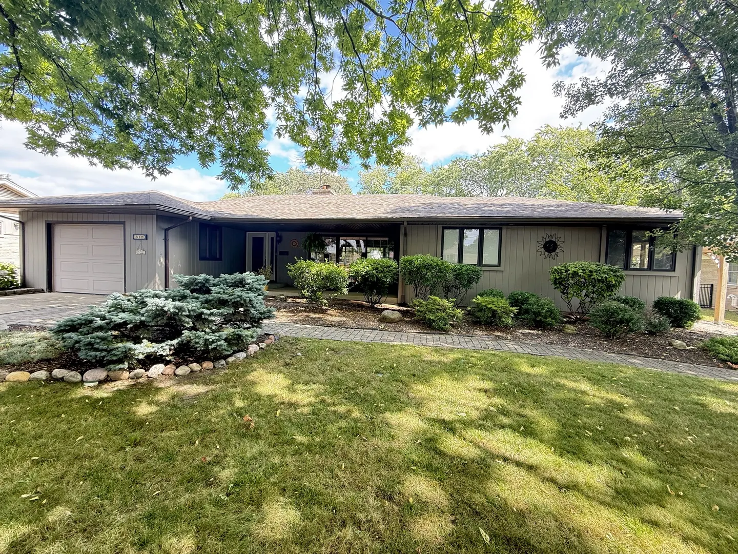 812 N Allen Avenue IL