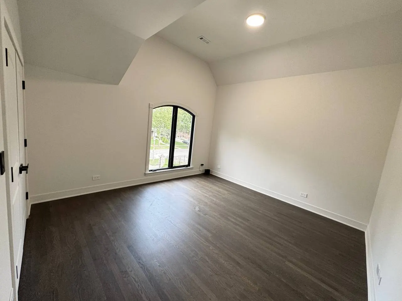 1026 Lathrop Avenue IL