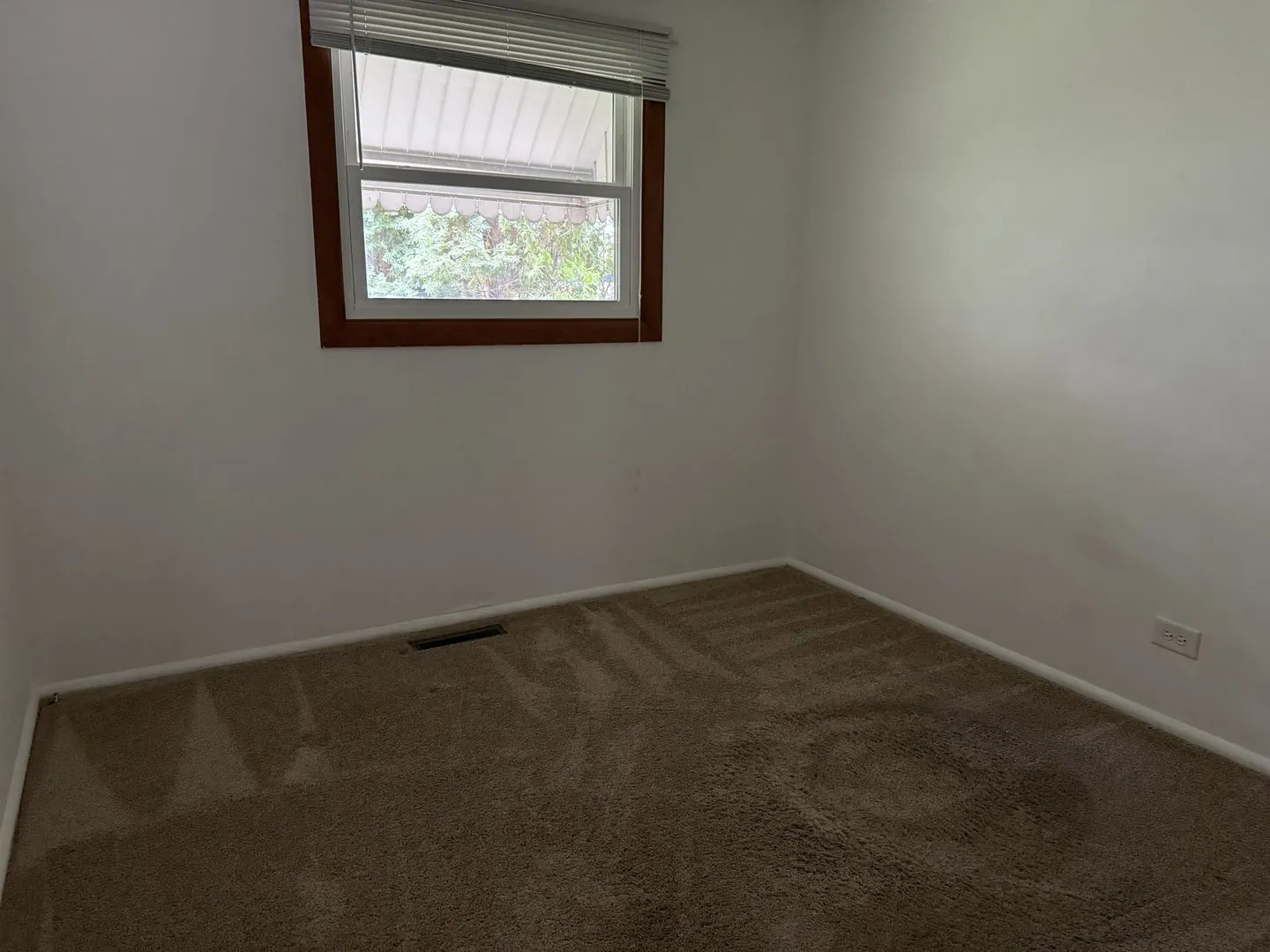 723 S Lake Street IL