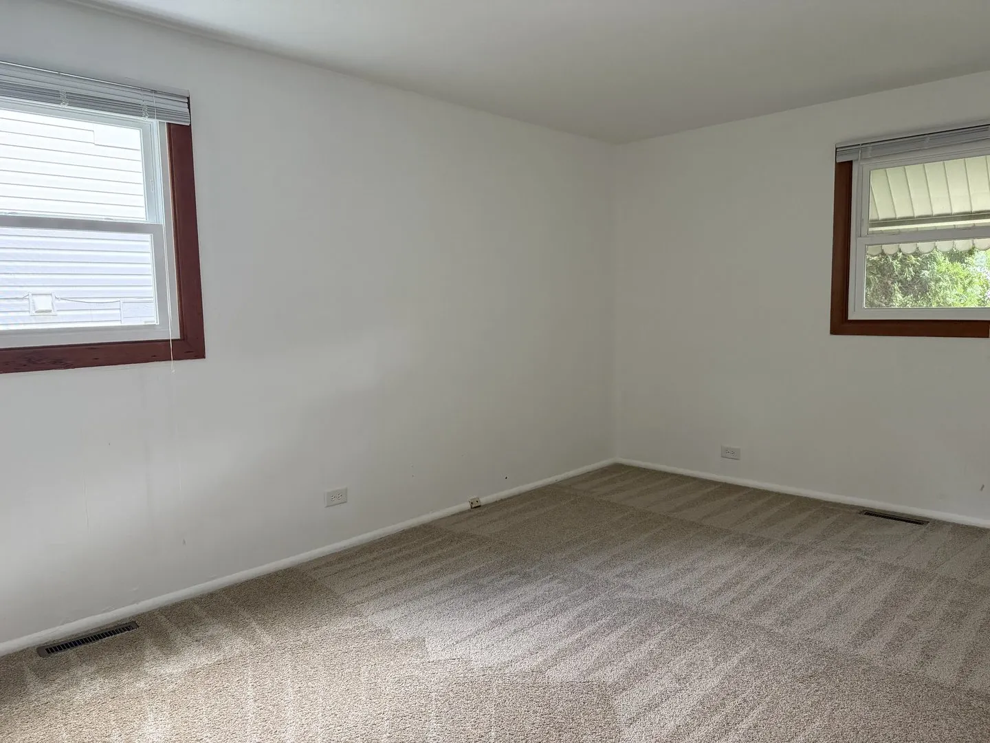 723 S Lake Street IL
