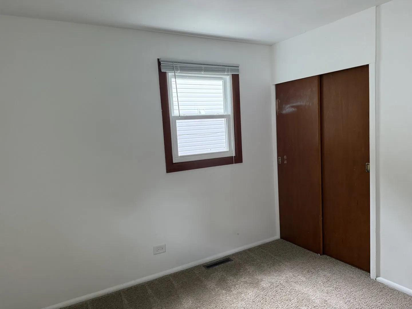 723 S Lake Street IL