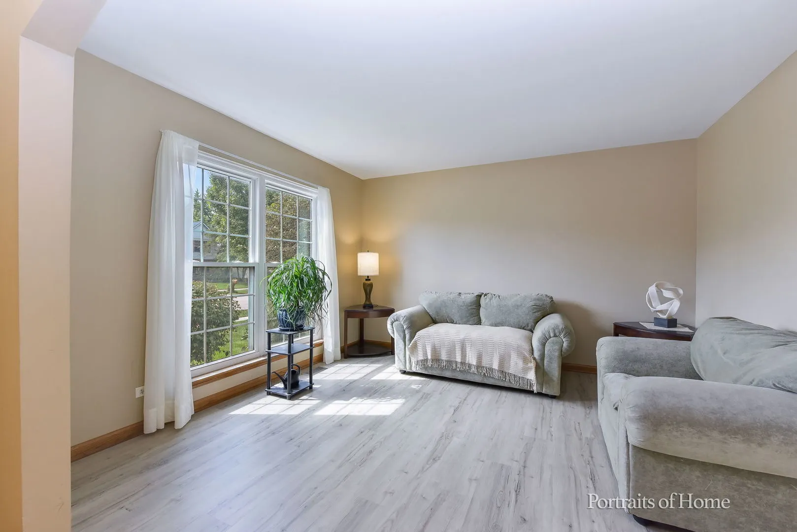 2420 Glenford Drive IL