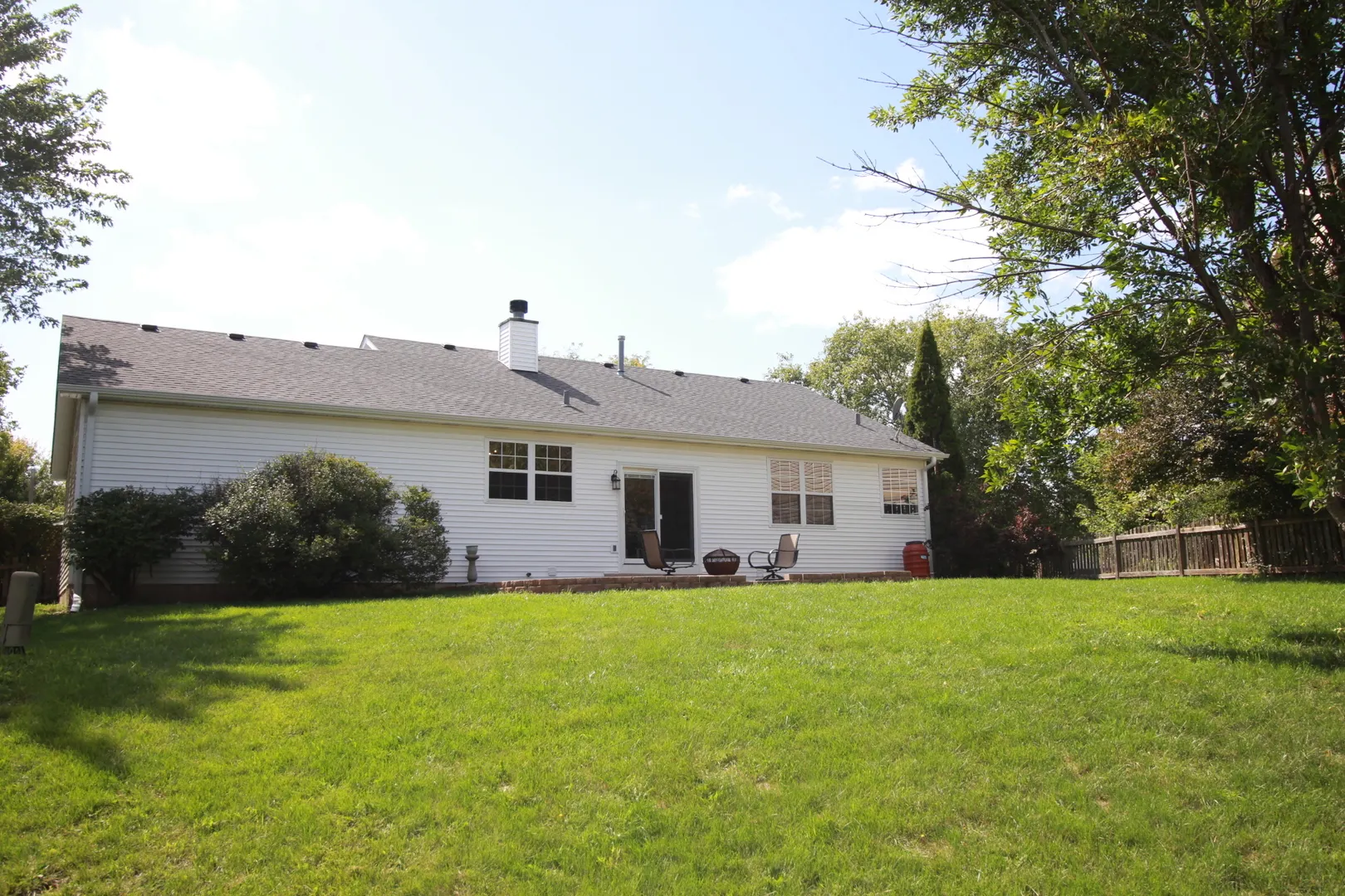 610 Salem Circle IL
