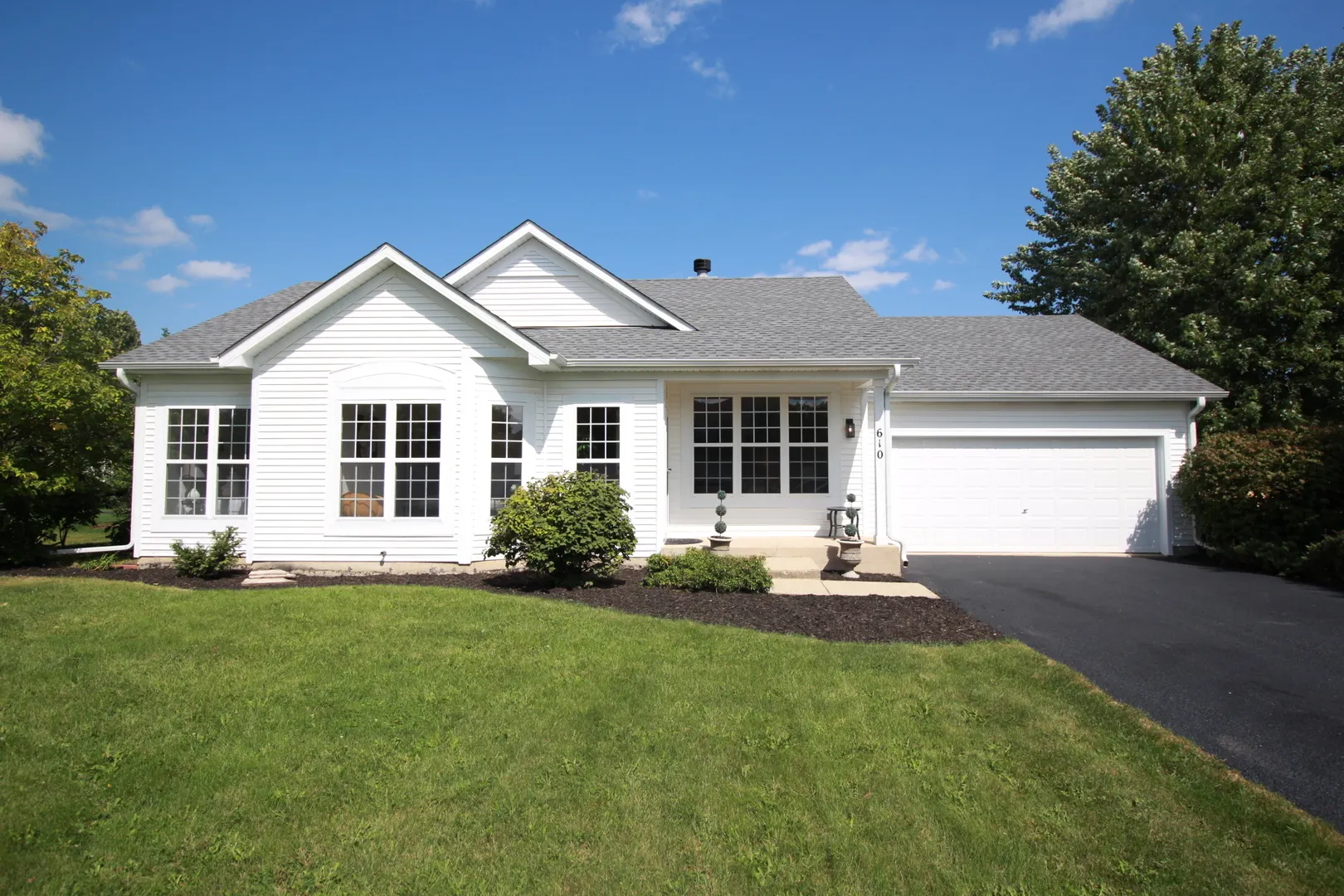 610 Salem Circle IL