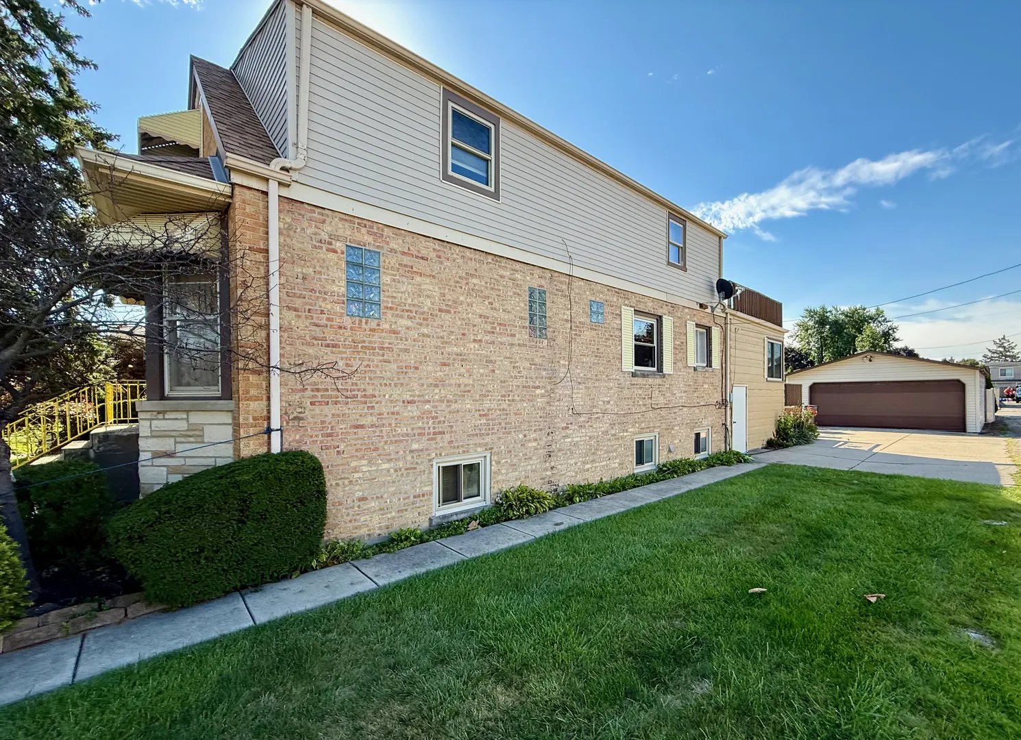 7425 W Devon Avenue IL